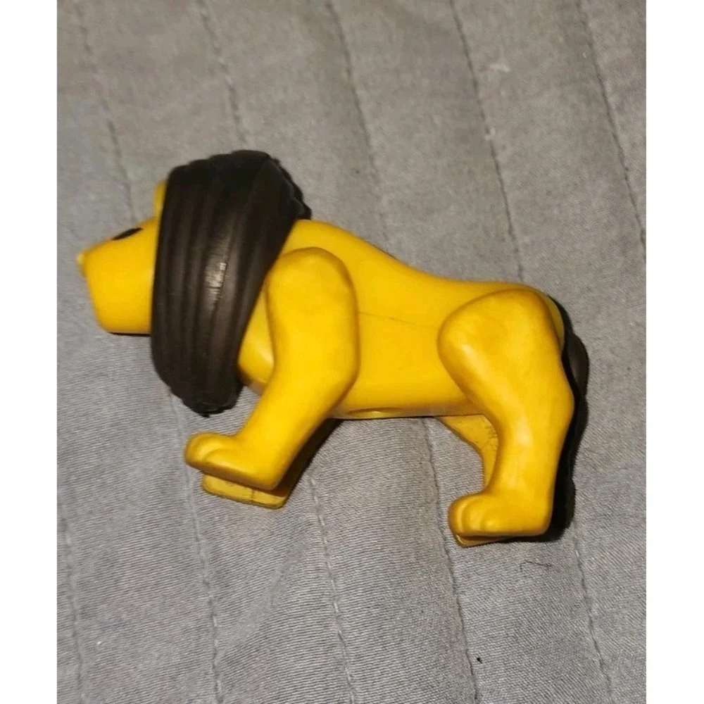 Vintage 1970s Fisher Price Little People Circus Train Lion #991 Toy Figure